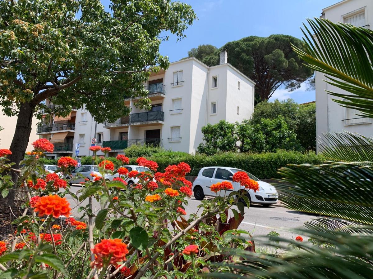 Cassis Village Options Parking And Baby 外观 照片