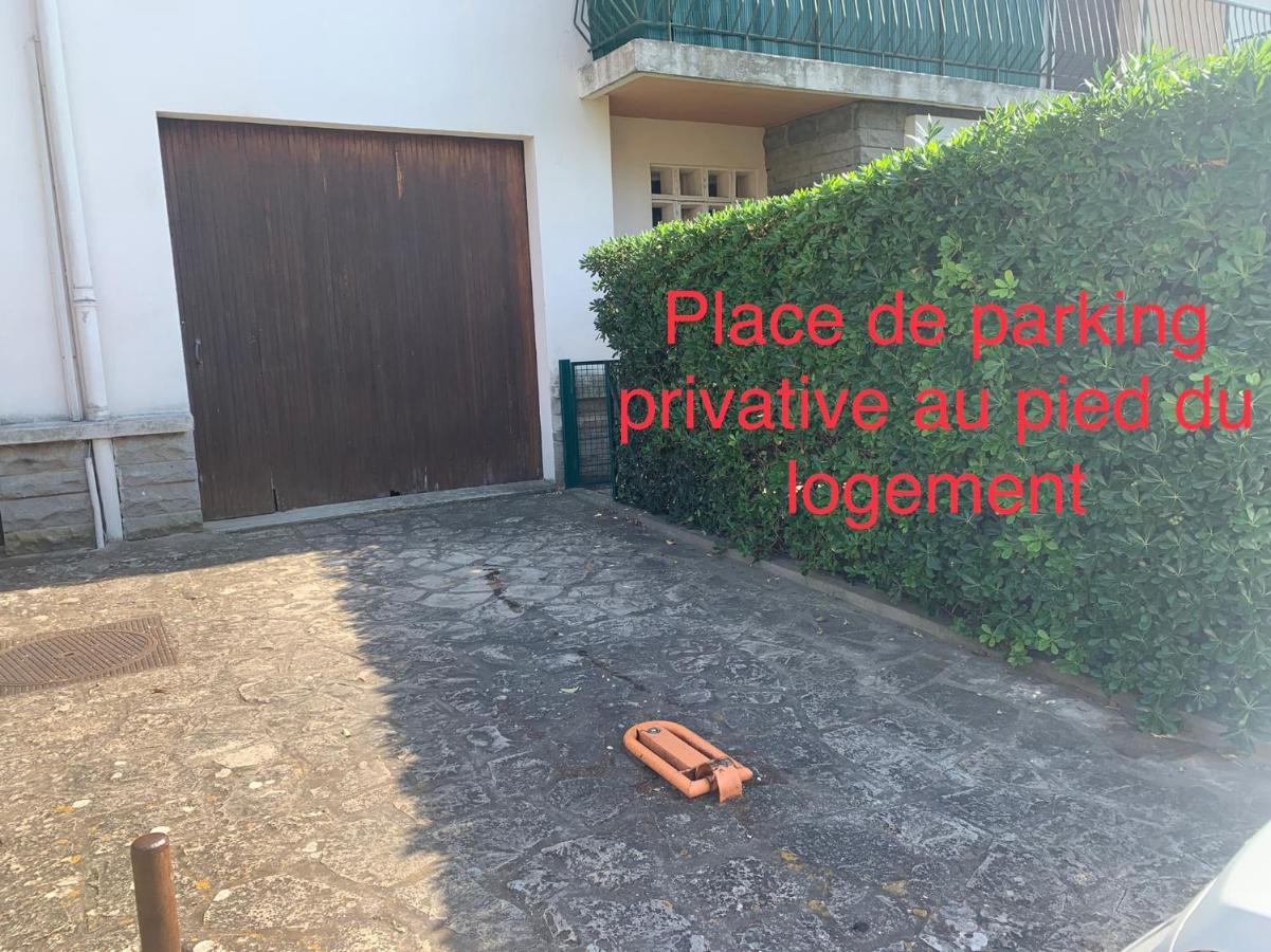 Cassis Village Options Parking And Baby 外观 照片